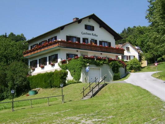 Gasthof Koller_house view_Eastern Styria | © Koller Gerhard